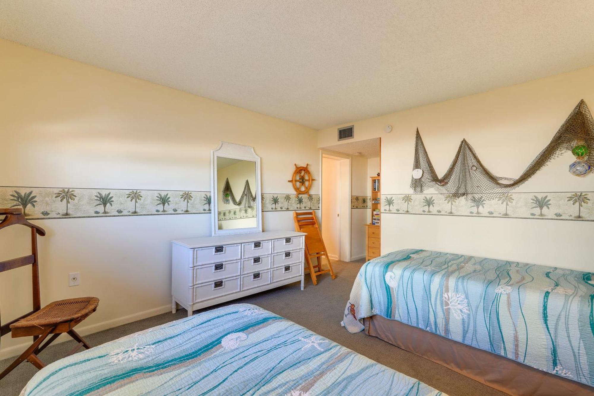Central Cocoa Beach Condo With View, Steps To Beach! Exterior photo