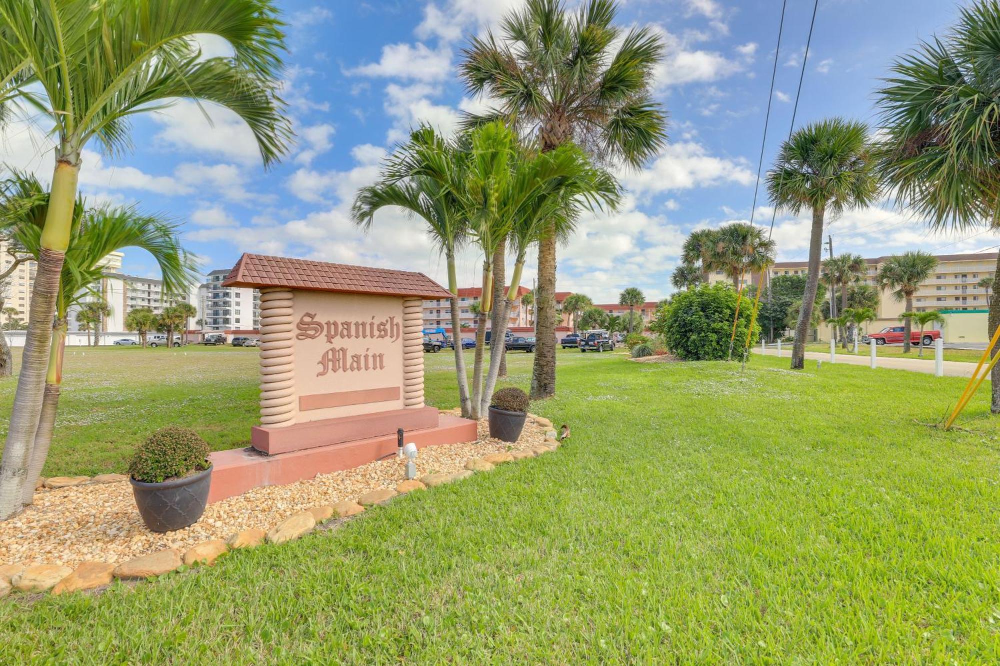 Central Cocoa Beach Condo With View, Steps To Beach! Exterior photo